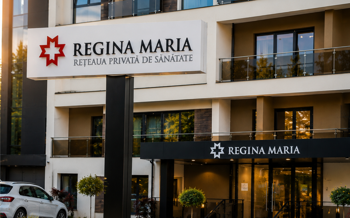 Clinică medicală — casetă luminoasă și branding intrare
